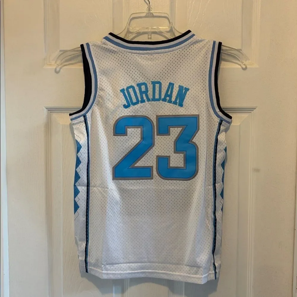 Michael Jordan Basketball Jersey Large #23  North Carolina Tar Heels White XS